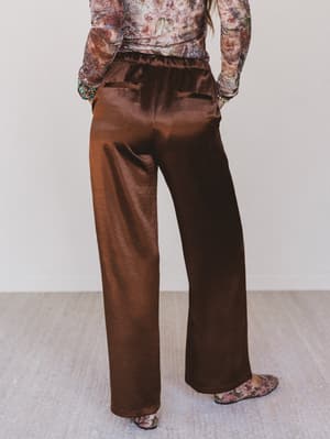 feeling-sleek-satin-pants-brown/Brown