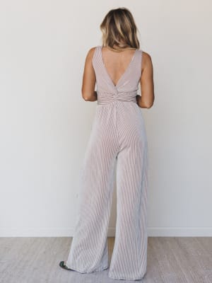 The Nest Alanis Textured Jumpsuit - Taupe M / Taupe