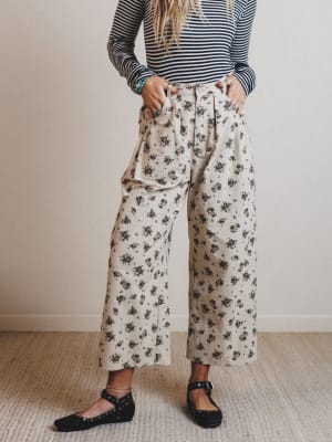 Sweet Memory Floral Pleated Pants: undefined
