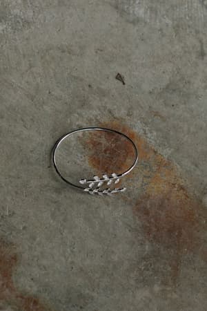 asteria-leaf-cuff-silver/Silver