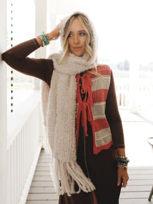 cozy-in-the-cold-scarf-ecru/Ecru