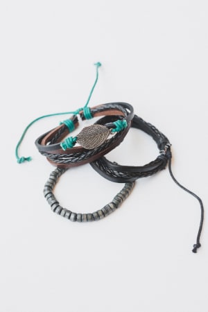 Saddleflower Wrap Bracelet: undefined