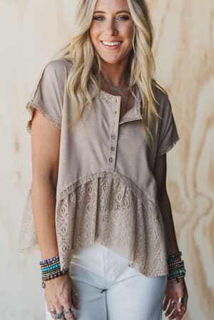 callie-short-sleeve-tee-beige/Beige
