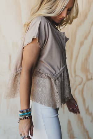 callie-short-sleeve-tee-beige/Beige