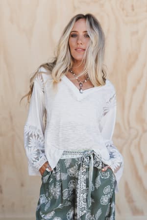 soft-bloom-lace-flare-top-ivory/Ivory