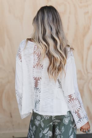 soft-bloom-lace-flare-top-ivory/Ivory