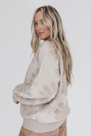 zinnia-textured-flower-top-beige/Beige