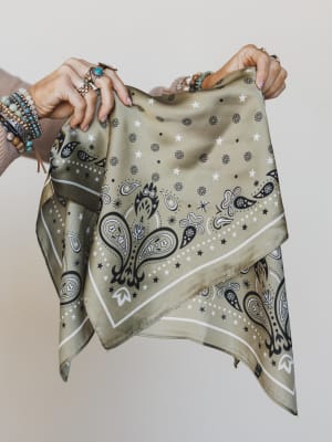 Star Keeper Bandana - Olive OS / Olive