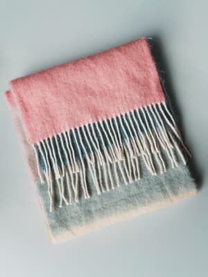 kaleidoscope-color-block-scarf-pink/Pink
