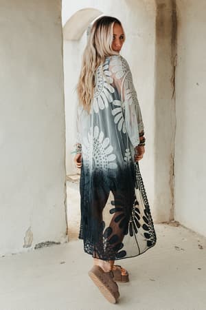poolside-ombre-lace-kimono-black/Black