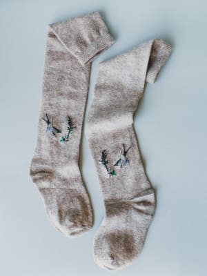 birds-of-a-feather-knee-high-socks-tan/Tan