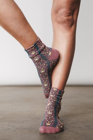 Garden Stitch Socks: undefined