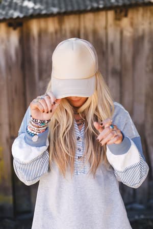 desert-drift-trucker-hat-khaki/Khaki