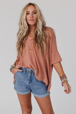 on-the-go-v-neck-ribbed-essential-tee-sepia/Sepia