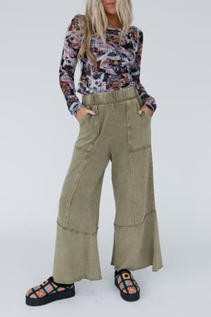 sunset-shore-wide-leg-pants-olive/Olive