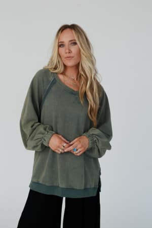 crossed-paths-sweatshirt-olive/Olive