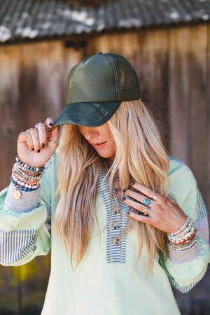 desert-drift-trucker-hat-olive/Olive