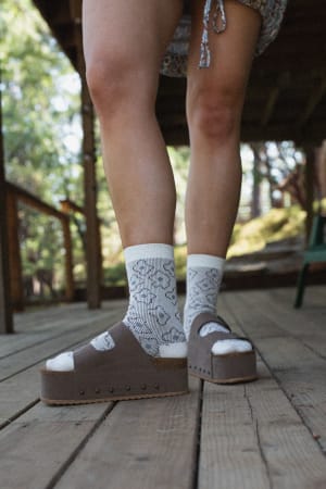 retro-bloom-socks-ivory/Ivory