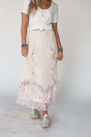 violet-daze-lace-maxi-skirt-pink/Pink