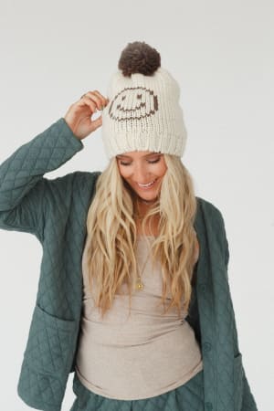 snuggle-happy-pom-beanie-ivory/Ivory