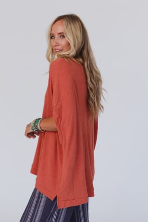rowan-oversized-ribbed-knit-top-brick/Brick