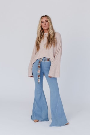 tricks-up-her-sleeve-sweater-oatmeal/Oatmeal