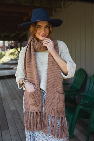 kolby-knitted-pocket-scarf-mocha/Camel
