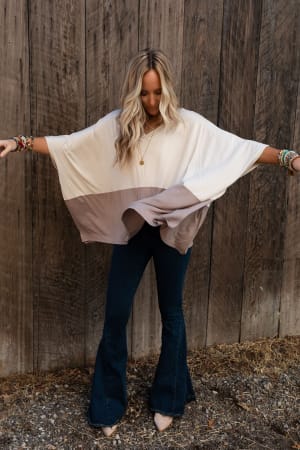 coffee-sunsets-v-neck-top-cream-brown/Cream Mocha
