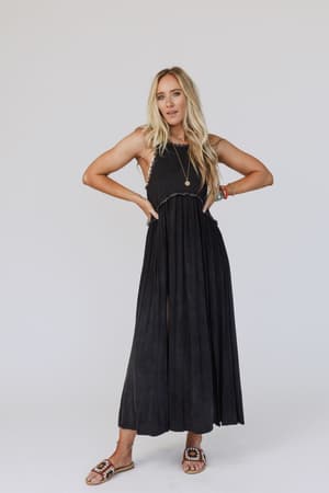 daisy-chain-maxi-dress-black/Black