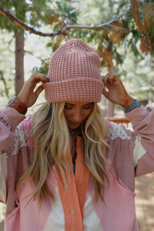 maybelle-waffle-beanie-rose/Rose