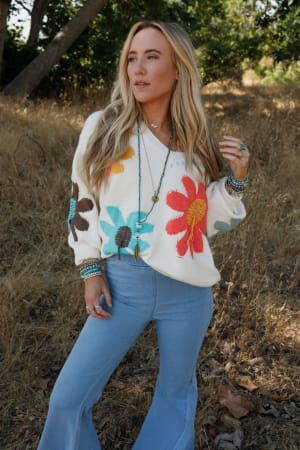 good-mood-flower-print-sweater-ivory/Ivory
