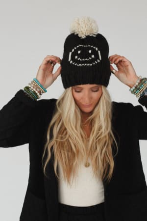 snuggle-happy-pom-beanie-black/Black