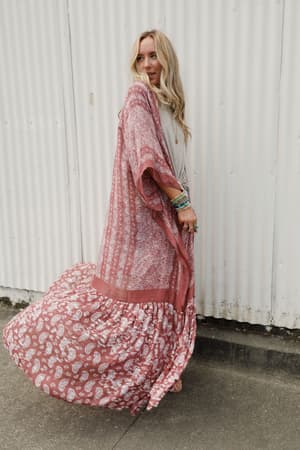 paisley-tapestry-free-flow-duster-kimono-wine/Wine
