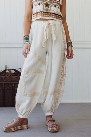floral-drift-embroidered-pants-natural/Beige