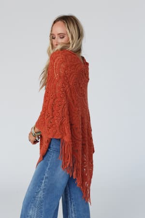 sea-beyond-lace-poncho-rust/Rust