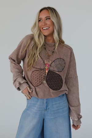 flutterby-pullover-top-mocha/Mocha