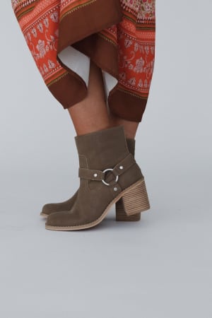 Rebel Stride Boots: undefined