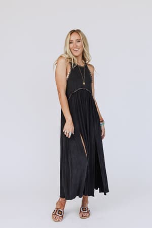 daisy-chain-maxi-dress-black/Black