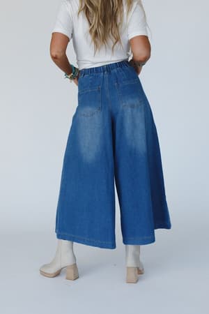 frontier-flare-jeans-medium-wash/Medium Wash