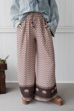 the-nest-true-wanderer-pants-light-taupe/Taupe