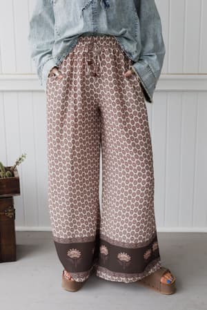 the-nest-true-wanderer-pants-light-taupe/Taupe