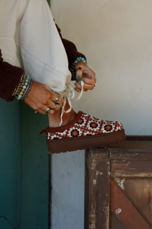 Crochet Hug Slipper Shoes: undefined