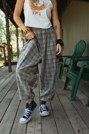 mystic-plaid-wide-leg-pants-brown/Brown