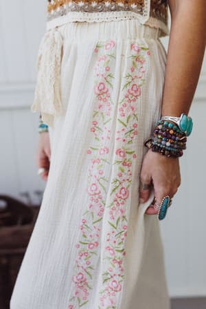 floral-drift-embroidered-pants-natural/Beige