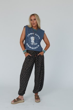 emberlyn-wide-leg-cinched-pants-iron/Iron