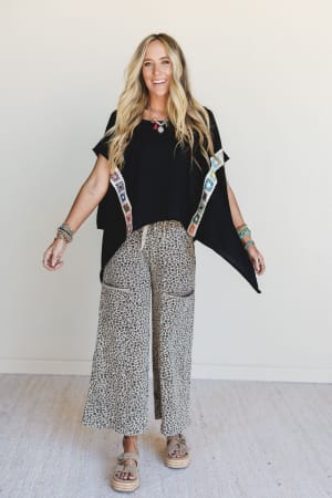 cottage-bloom-crochet-top-black/Black