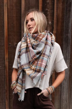 plaid-blanket-scarf-gray/Gray