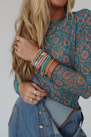 sapphire-sky-paisley-top-blue-paisley/Blue Paisley