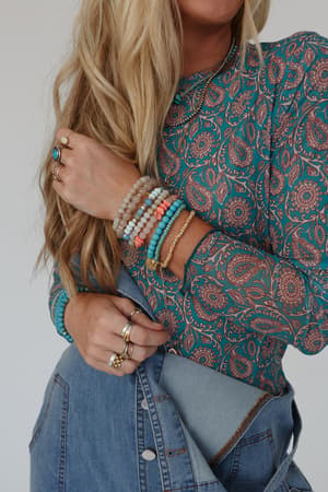 sapphire-sky-paisley-top-blue-paisley/Blue Paisley