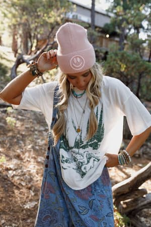 nesta-smiley-beanie-blush/Blush